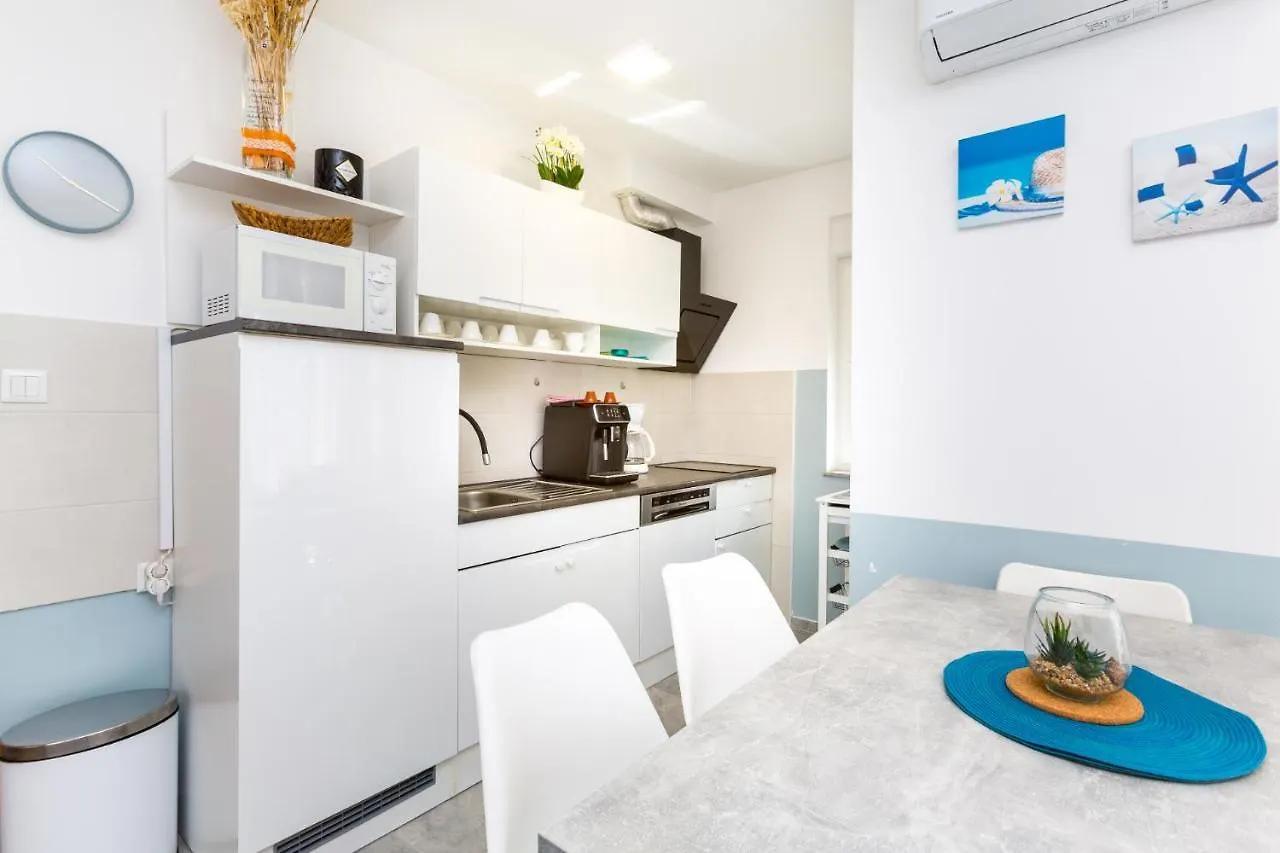 Mukalba - Emira Apartman Medulin Horvátország